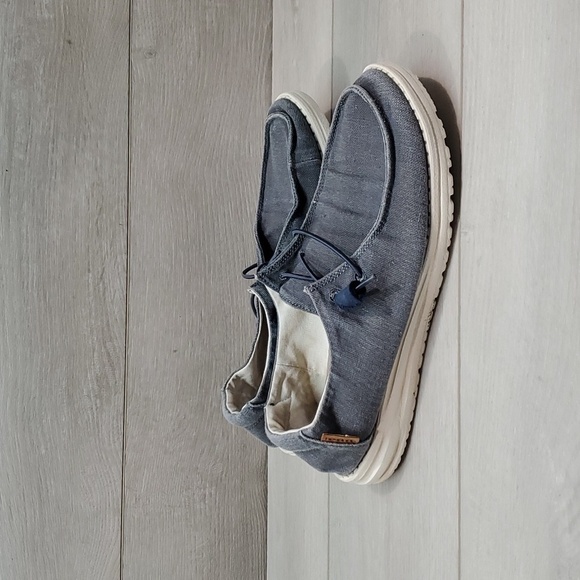 Hey Dude Womens Wendy Chambray Navy White Loafer Slip on shoes sz 9 - Picture 2 of 11